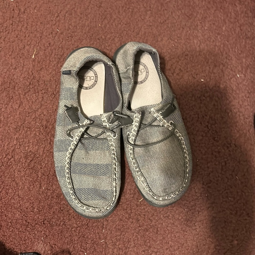 Women’s hey dudes size 9